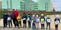 В День космонавтики Николай Панков передал поздравления и подарки детскому клубу поселка Юбилейный - Saratov24.TV