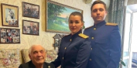 Следователи следственного отдела по Ленинскому району Саратова поздравили ветерана Великой Отечественной войны Александра Ивановича Протасова с Днем Победы - Следственное управление