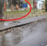«Получилось очень грязно». На новых детских площадках в Октябрьском районе забыли завершить благоустройство, и дети возятся в грязи - ИА Версия-Саратов