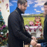 Акция #ПолицейскийДедМороз: к подросткам в ЦВСНП пришёл священник на Рождество - Комсомольская правда