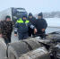 В Энгельсском районе автоинспекторы помогли водителю грузовика в сильный мороз - Saratov24.TV