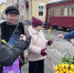 Полицейские и дружинники поздравили жительниц Саратова с Международным женским днем - Город Саратов