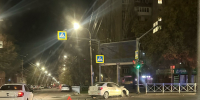 В центре Саратова столкнулись иномарка и отечественная легковушка: «Гранту» перевернуло на крышу - ИА Версия-Саратов